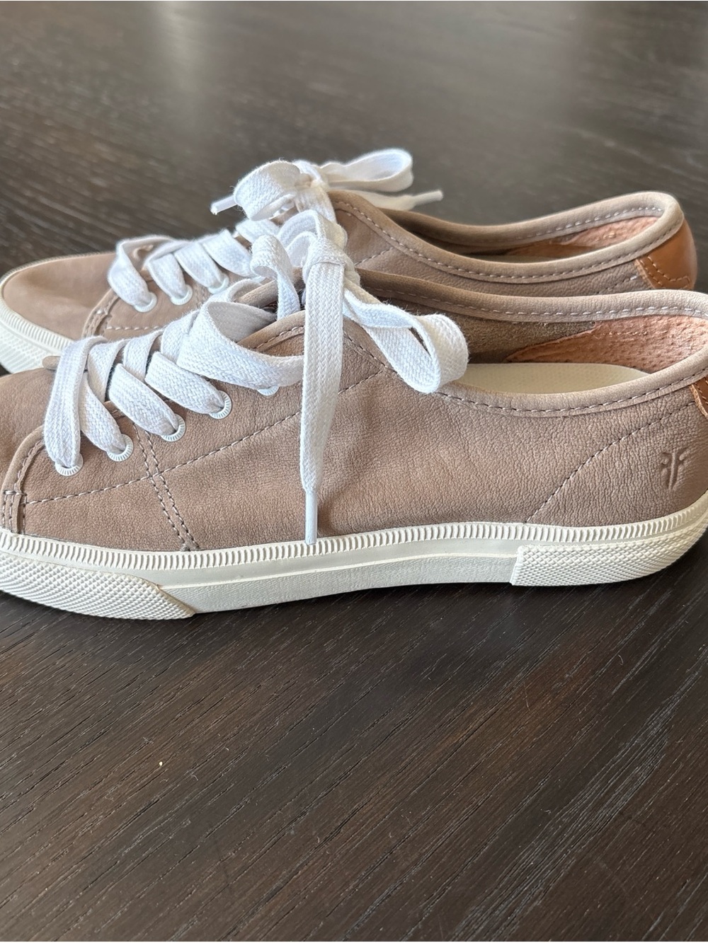 Frye Gia Leather Lace-Up Sneakers in Taupe 6M - Picture 7 of 8